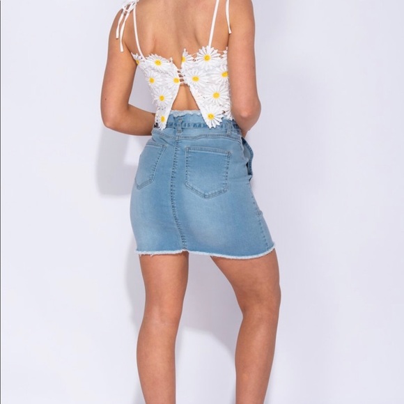 Daisy Floral Crop Top - Picture 3 of 6